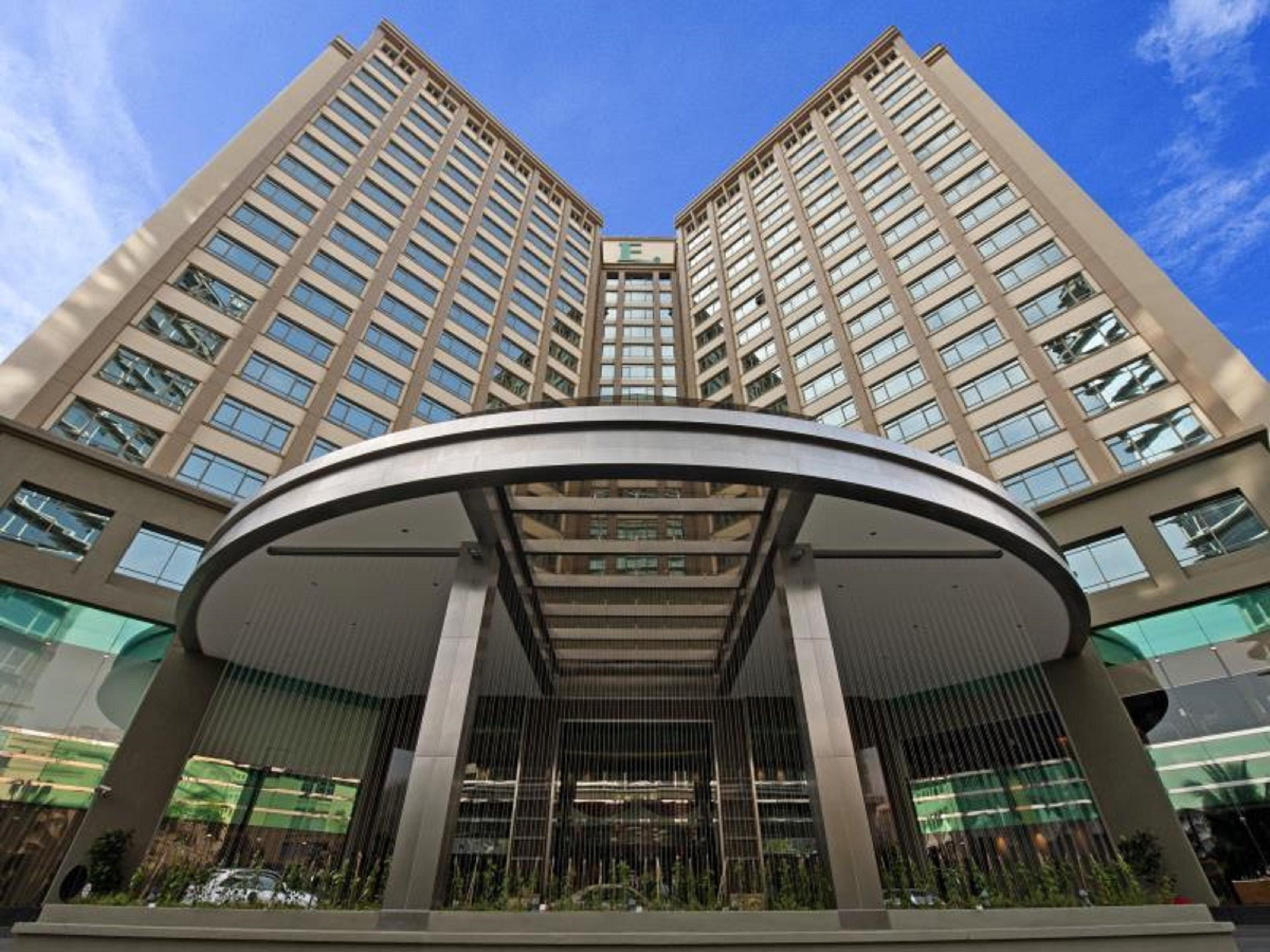 Eastin Hotel Kuala Lumpur Petaling Jaya Exterior photo The entrance of the hotel
