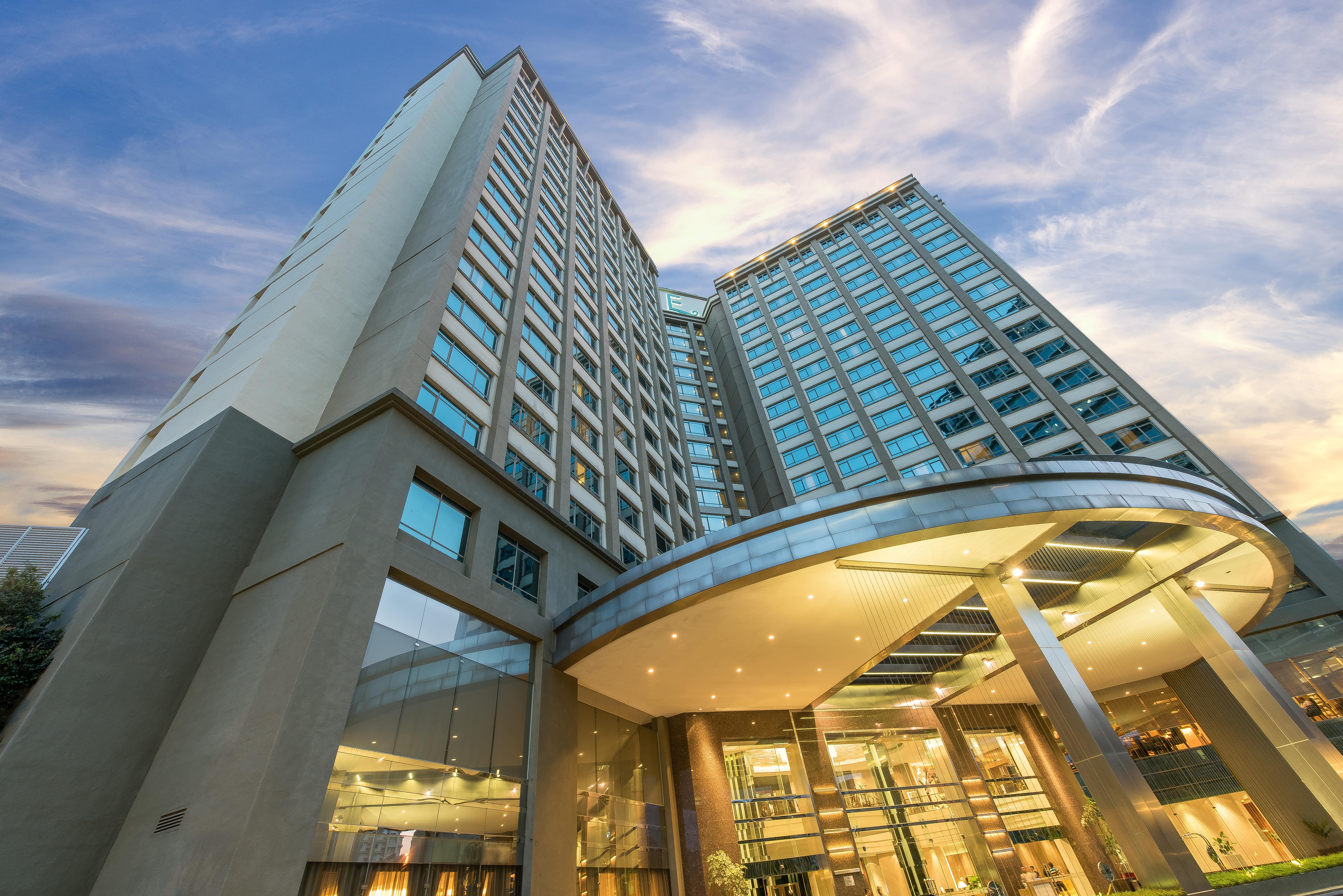 Eastin Hotel Kuala Lumpur Petaling Jaya Exterior photo The hotel's main entrance