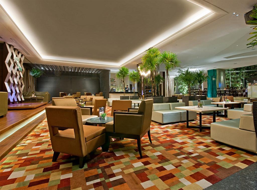 Eastin Hotel Kuala Lumpur Petaling Jaya Exterior photo The lobby of the hotel
