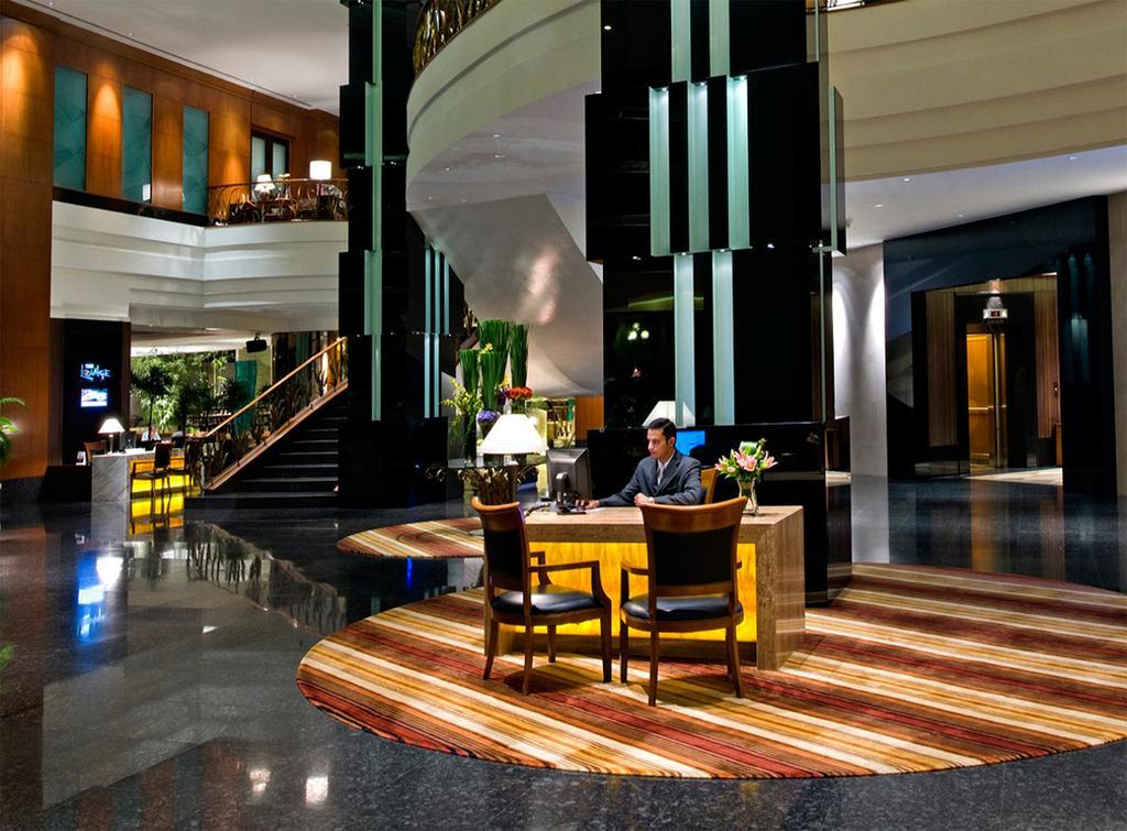 Eastin Hotel Kuala Lumpur Petaling Jaya Exterior photo The lobby of the hotel